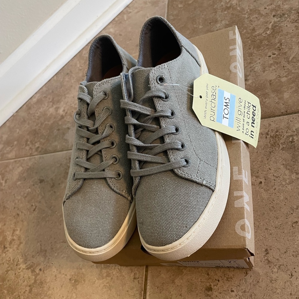 TOMS Lenox shoe